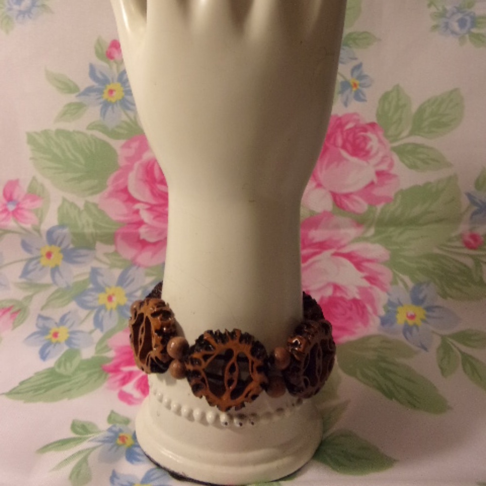 Carved Walnut Shell Stretch Bracelet